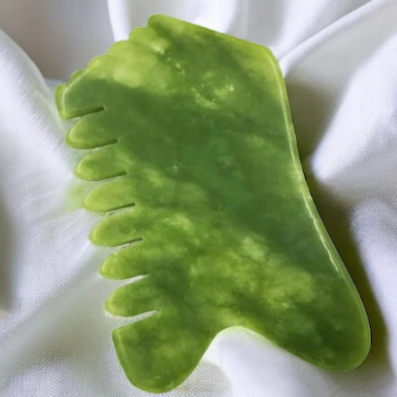 piedra gua sha cuero cabelludo